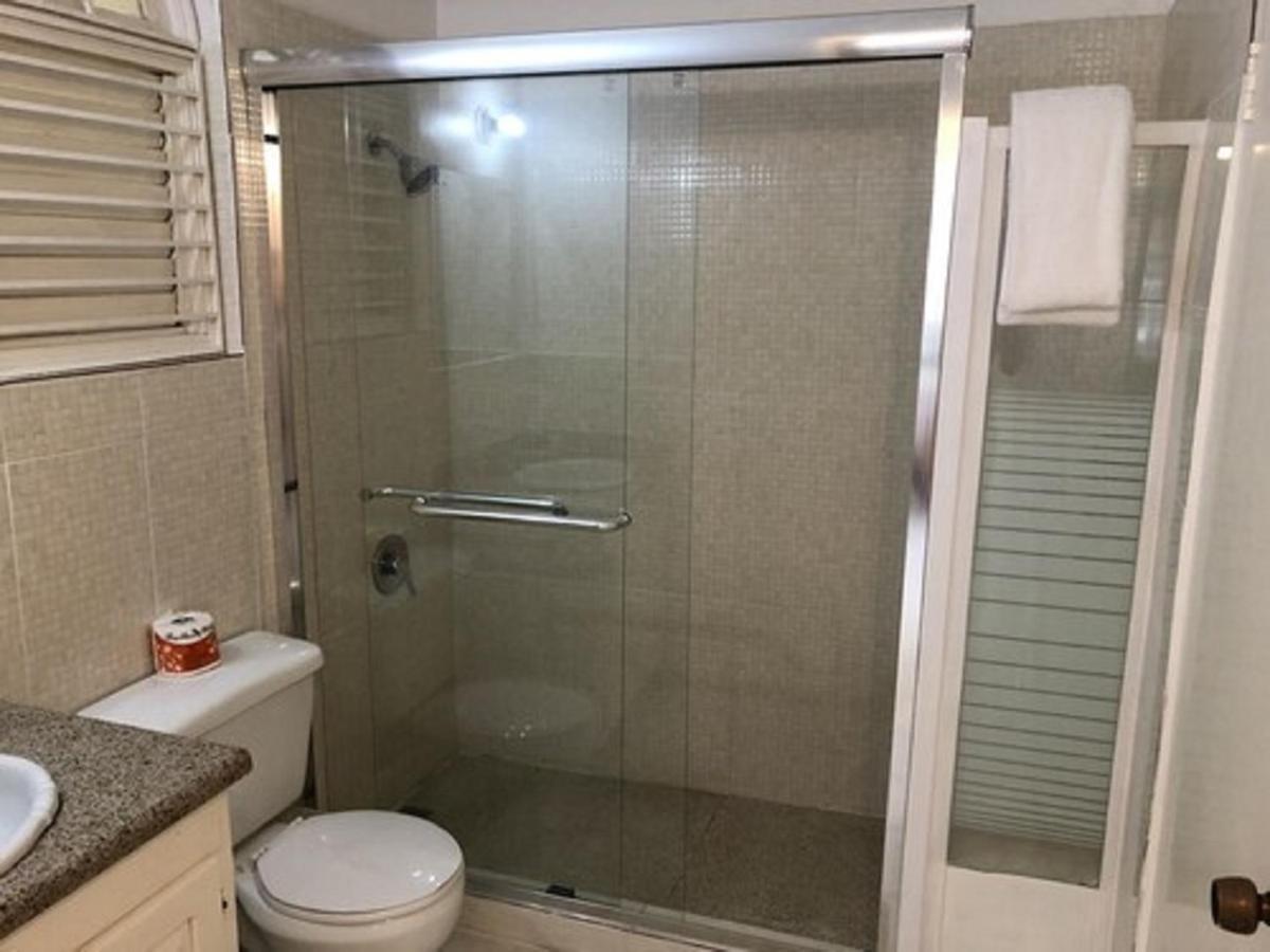 Sky Castles Apartman Ocho Rios Kültér fotó